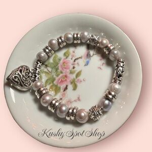 VNT Grey Freshwater Pearls w/ Silver Findings & Silver 🩶 Filigree Bracelet 🫧
